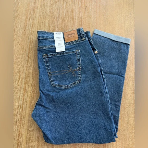 DENIZEN from Levi's Women's Mid-Rise Cropped Boyfriend Jeans - Splish Splash - Picture 4 of 5